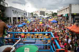 Blocos tradicionais mantêm o Carnaval de rua do DF há mais de 40 anos