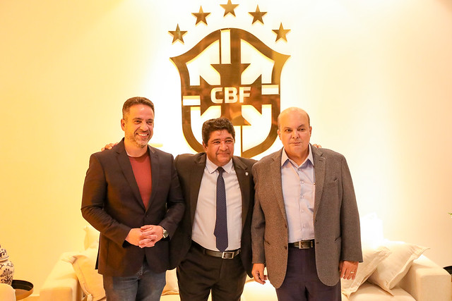 18/06/2024 - Governador participa de celebração da confirmação da Copa do Mundo Feminina de 2027 no Brasil em novo escritório da CBF